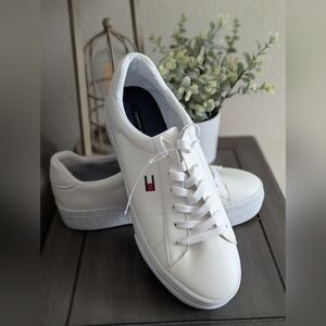 Tommy Hilfiger Womens White Sneakers